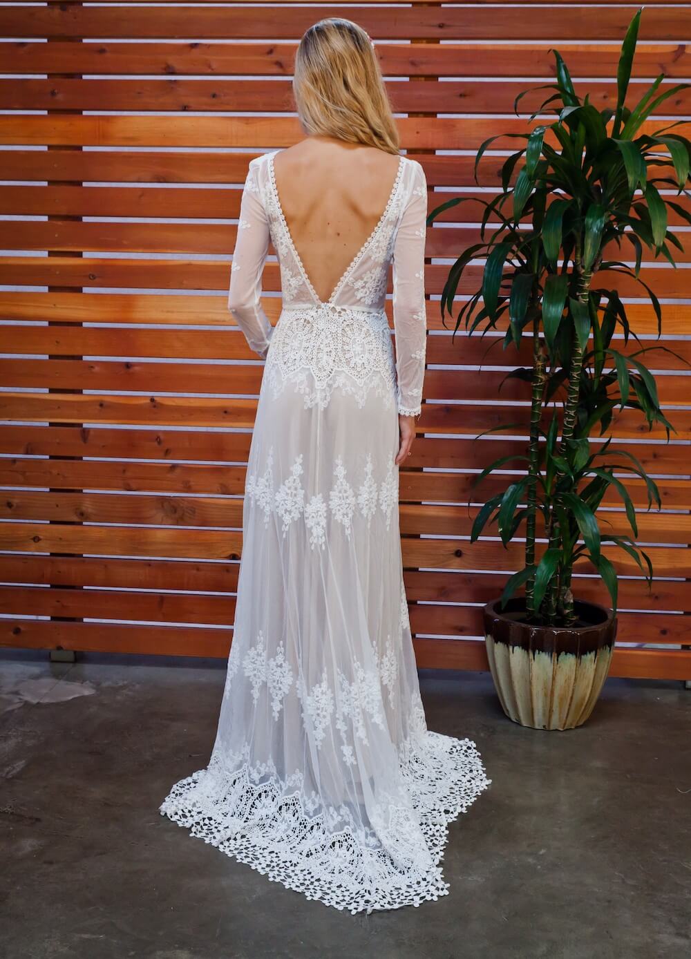 Lisa Lace Backless Boho Wedding Dress | Dreamers and Lovers