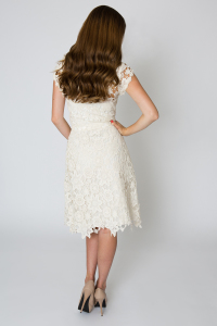 vintage-inspired-lace-knee-length-dress-back-view