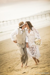 dreamers-and-lovers-bride-nicole-and-hubby-in-La-Jolla-San-Diego-bohemian-beach-wedding