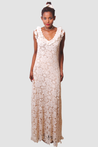 sleeveless-simple-lace-wedding-dress