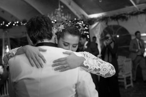 bride-and-groowm-slow-dances-in-small-and-intimate-wedding
