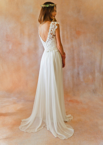 bohemian-wedding-dress-bckless-lace-top-silk-chiddon-floor-length-skirt