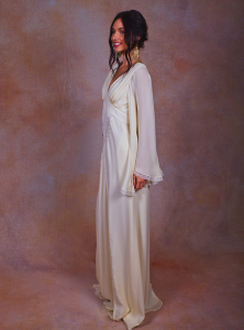 dreamy-silk-chiffon-wedding-gown-for-the-bohemian-bride