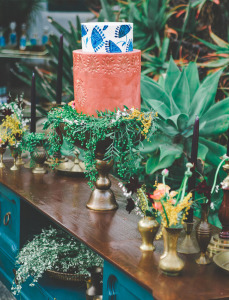 rustic-eclectic-spanish-inspired-wedding-cake