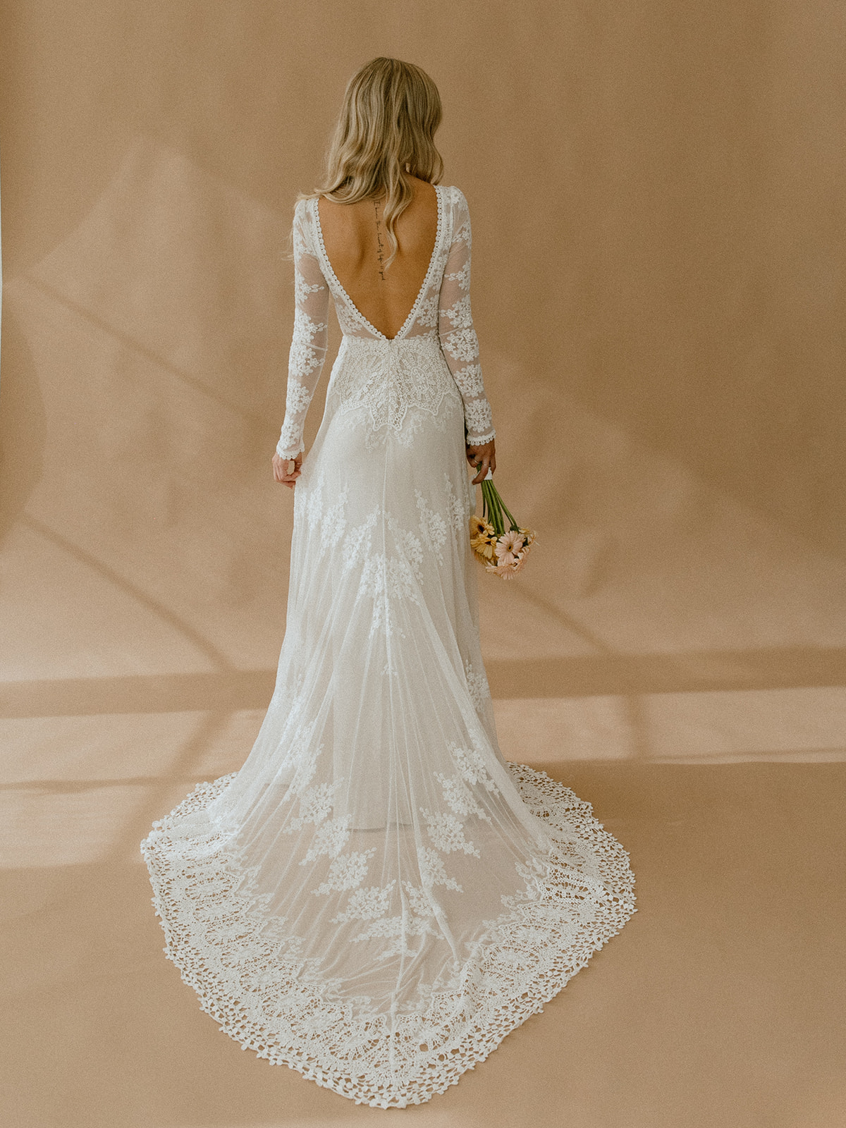 Lisa Lace Wedding Dress
