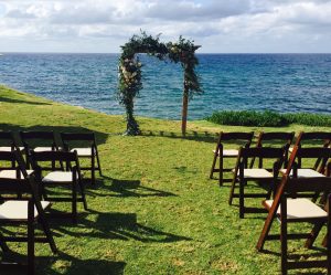 ceremony-backdrop-for-beach-wedding-small-and-intimate