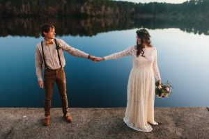 outdoor-rustic-wedding-bride-wears-batherine-lace-bohemian-wedding-dress-with-pockets