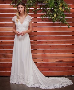 romantic-and-dreamy-daisy-silk-and-lace-boho-wedding-dress