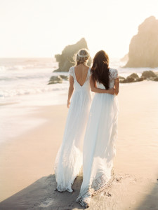 wedding-dresses-for-bohemians-free-thinkers-idreamers-lovers-all-who-refuse-to-follow-the-mold