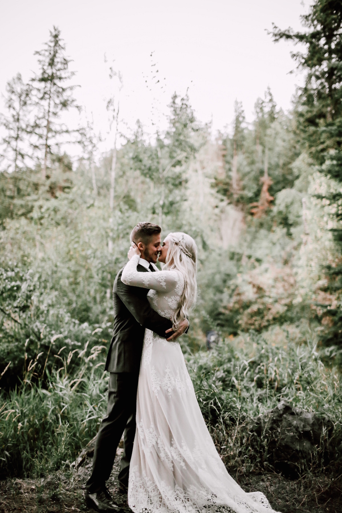 bride-lizzy-on-her-wedding-day-wearing-the-modet-lisa-long-sleeves-bohemian-lace-wedding-dress