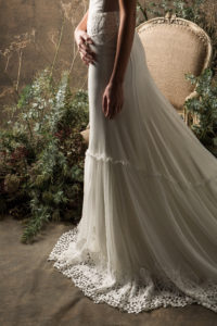 dreamers-and-lovers-simple-and-elegant-freya-tulle-wedding-dress