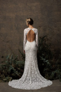 long-eleeves-backless-off-white-lace-wedding-dress-made-in-California