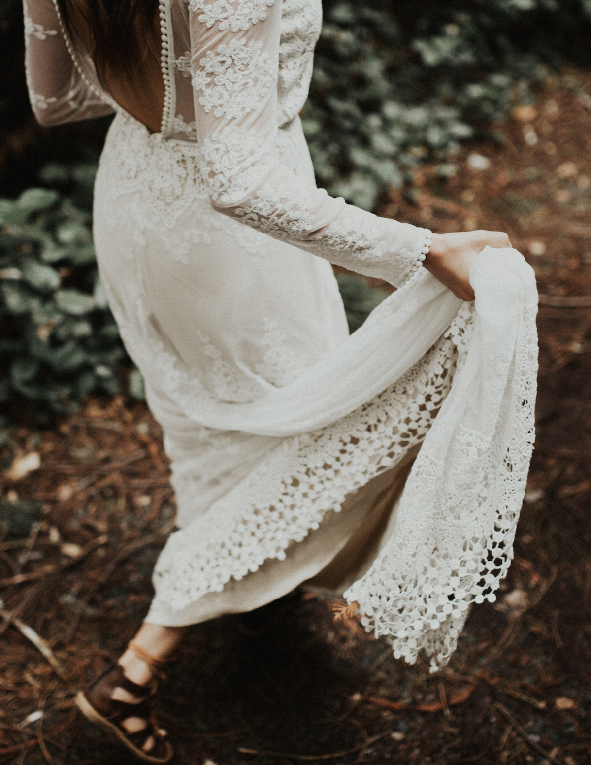 dreamers-and-lovers-aurora-bohemian-wedding-dress-with-textured-lace-detailing-photographed-by-california-based-anni-graham