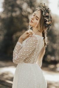 romantic-lace-dress-for-the-carefree-boho-bride-long-sleeves-dotted-lace-gown