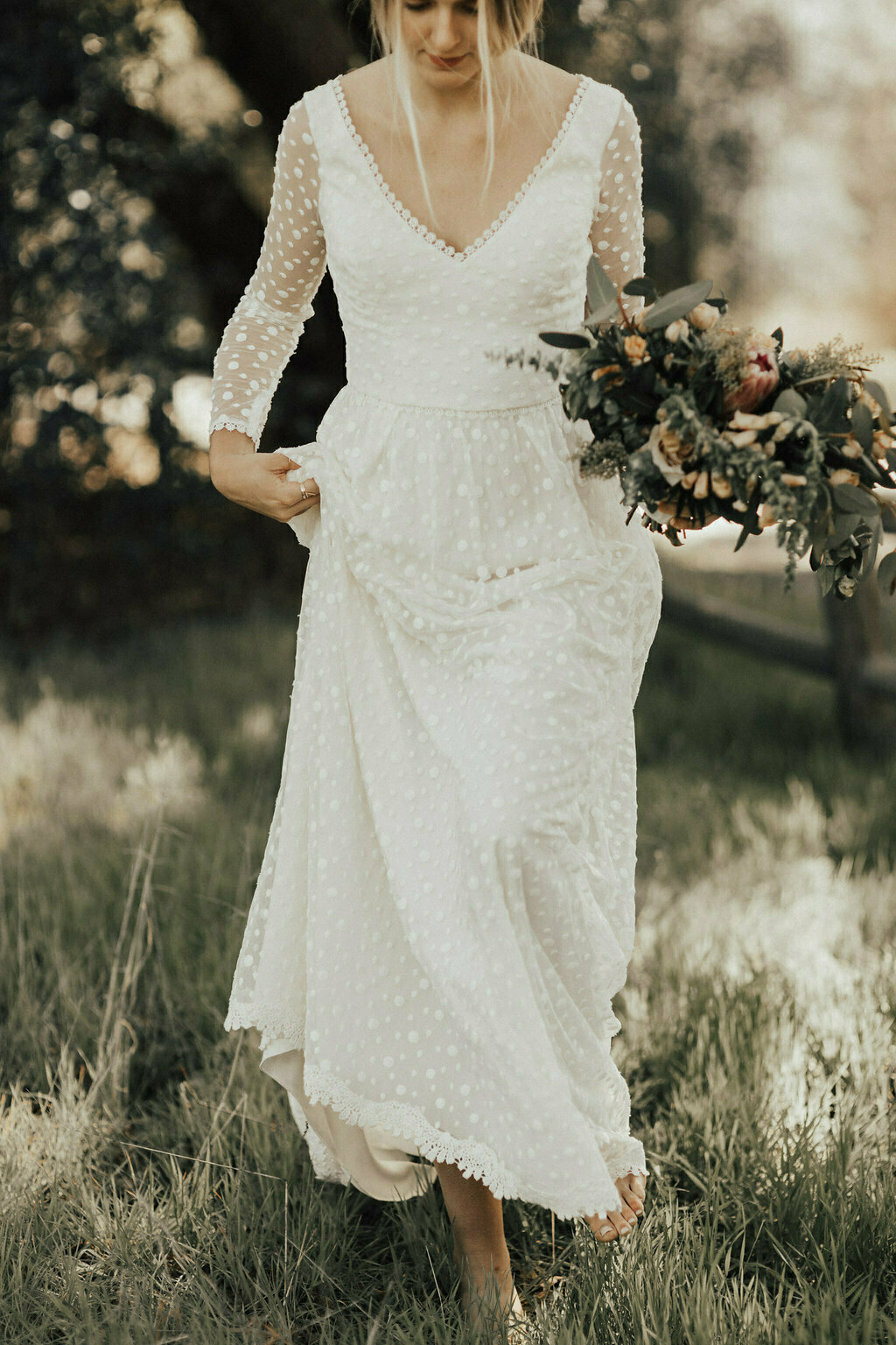 [تصویر:  Audrey-Playful-Dotted-Lace-Simple-Wedding-Dress.jpg]