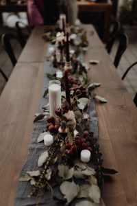 rustic-table-setting-in-this-DIY-wedding-in-Portland