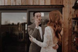 first-look-surprise-at-this-real-wedding-in-Portland