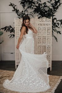 BECCA BACKLESS LACE WEDDING DRESS - Etheria