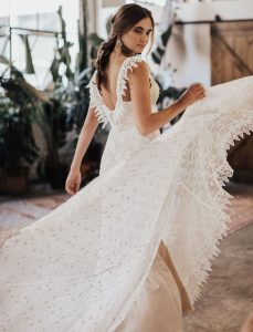 Discover-the-Perla-Simple-Wedding-Dress-crafted-from-delicate-cotton-lace