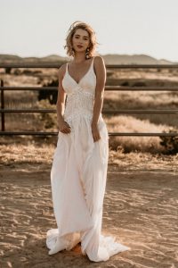 ANGELICA LACE WEDDING DRESS - Etheria
