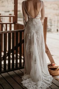 close-up-details-of-the-dreamy-Isabella-lace-dress