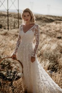 ZINNIA LACE WEDDING DRESS - Long Sleeves with Flowy Skirt
