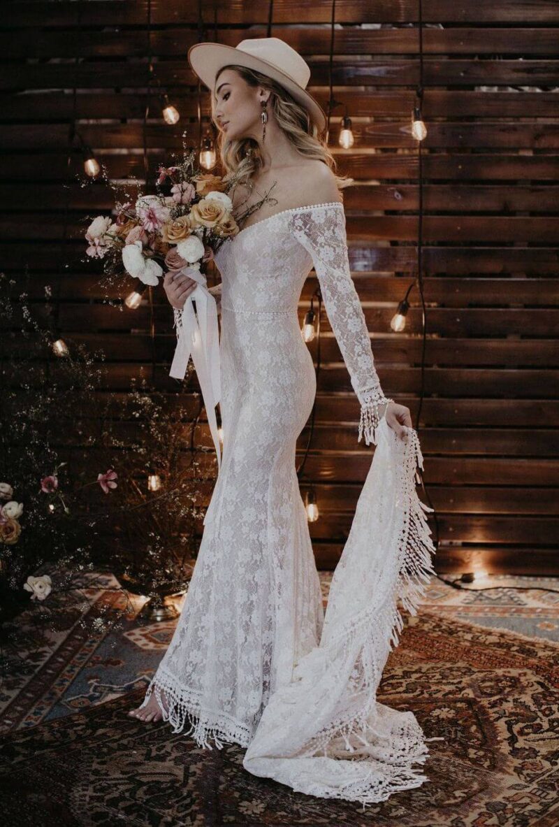 MEREDITH LACE BODYCON WEDDING DRESS