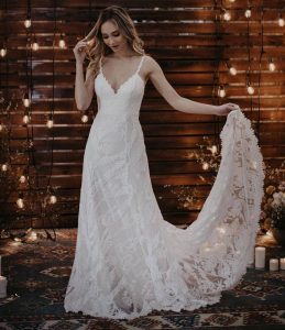 GENEVA SIMPLE LACE WEDDING DRESS - Backless with Long Sleeves