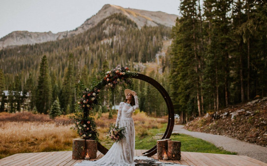 The Perfect Wedding Dress for a Mountain Wedding