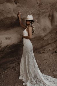 Alyssa-cord-lace-backless-ruched-wedding-dress