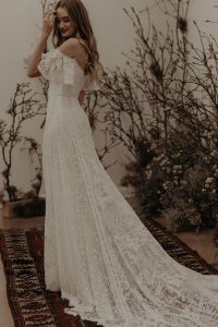 NEW Ruth-Off-Shoulder-Lace-Wedding-Dress-in-Off-White Liner