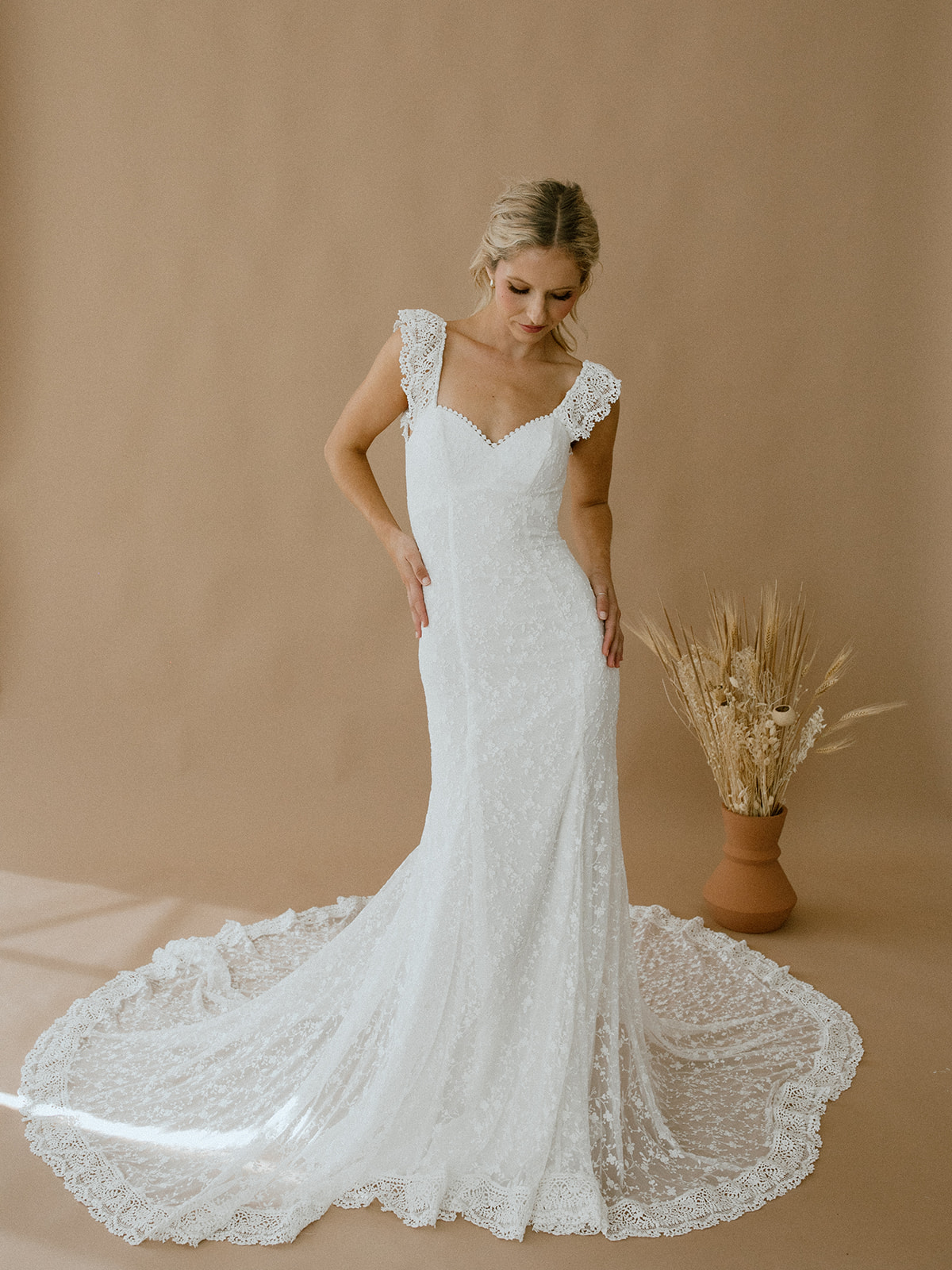 Amanda Floral Lace Wedding Dress