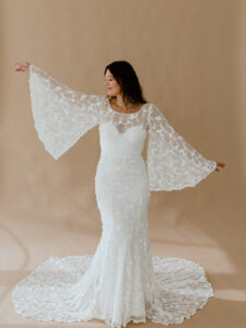 Bell-Sleeve-Wedding-Dress-Lace-Backless