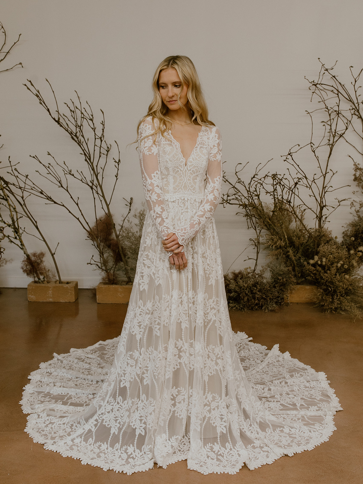 Deep V-neck Rustic Wedding Dresses Chapel Train Lace Boho Wedding Dres –  Viniodress