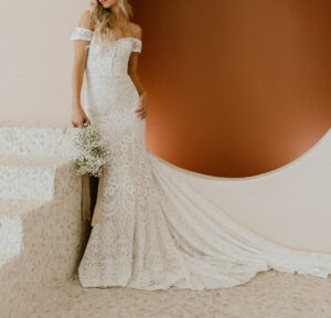dreamers-and-lovers-pheobe-classic-lace-wedding-dress