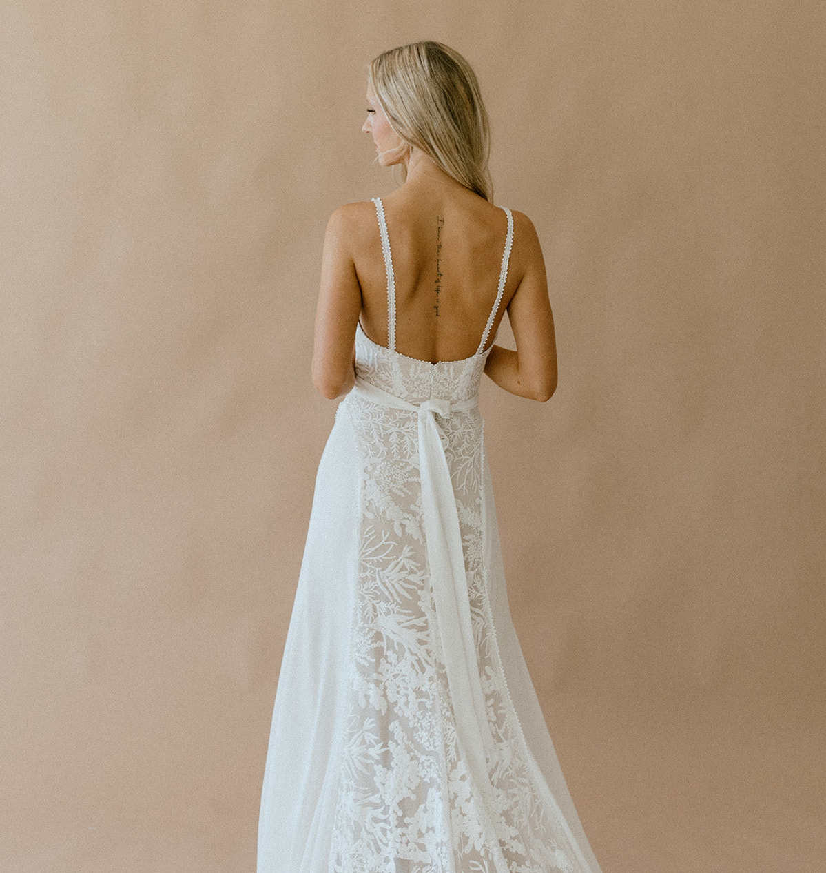 Dreamersandlovers Willow Lace Wedding Dress - Standard Size 18