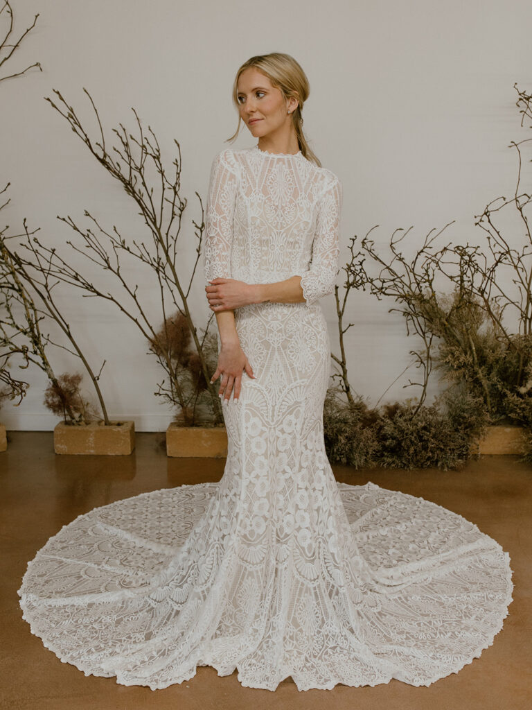 Kate Fitted Elegant Wedding Dress | Dreamers and Lovers