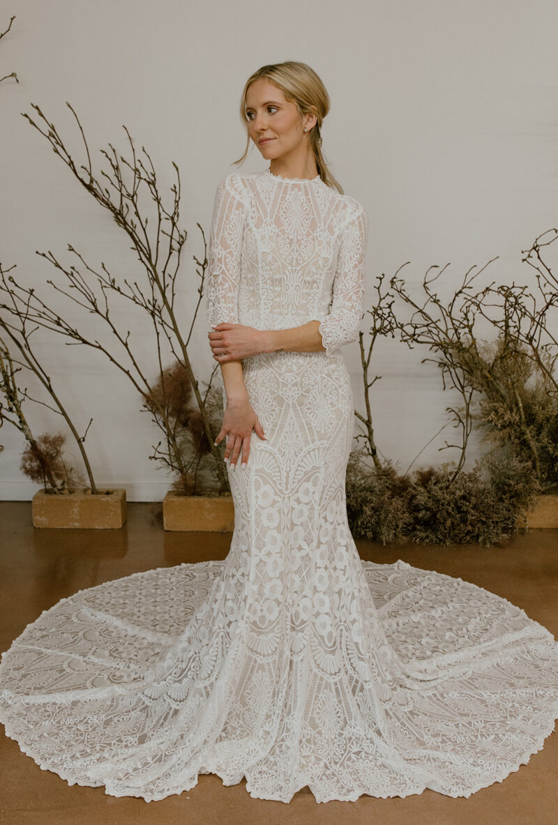 Kate-elegant-wedding-dress-lace-with-long-sleeve