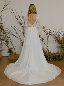 Discover-our-Sephora-lace-and-silk-ethereal-wedding-dress-open-back-and-long-sleeves-bohemian-bridal-gown