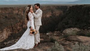 A-dreamy-bohemian-destination-wedding-in-Taos-New-Mexico