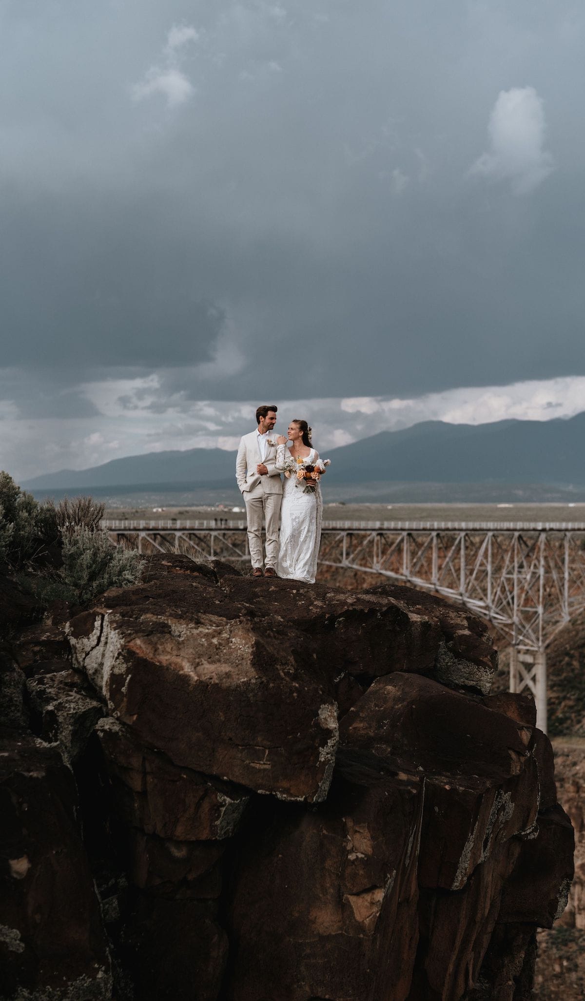 The-couple-at-their-dream-outdoor-wedding-in-New-Mexico