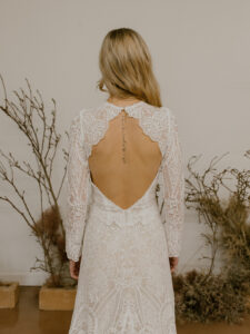 dream-lace-wedding-dress-elle-open-back-¾-sleeves