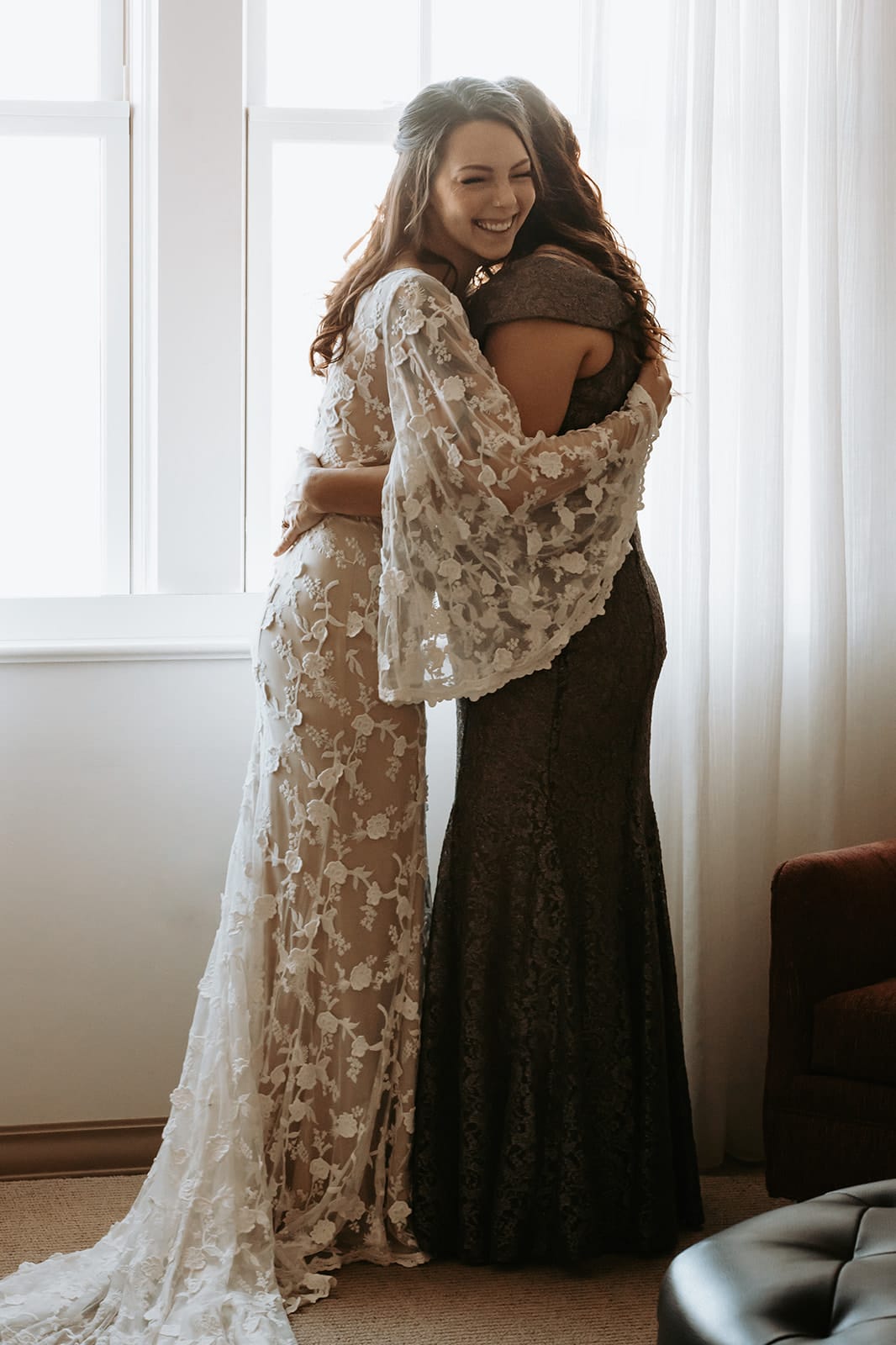 bride-and-mom-before-the-wedding