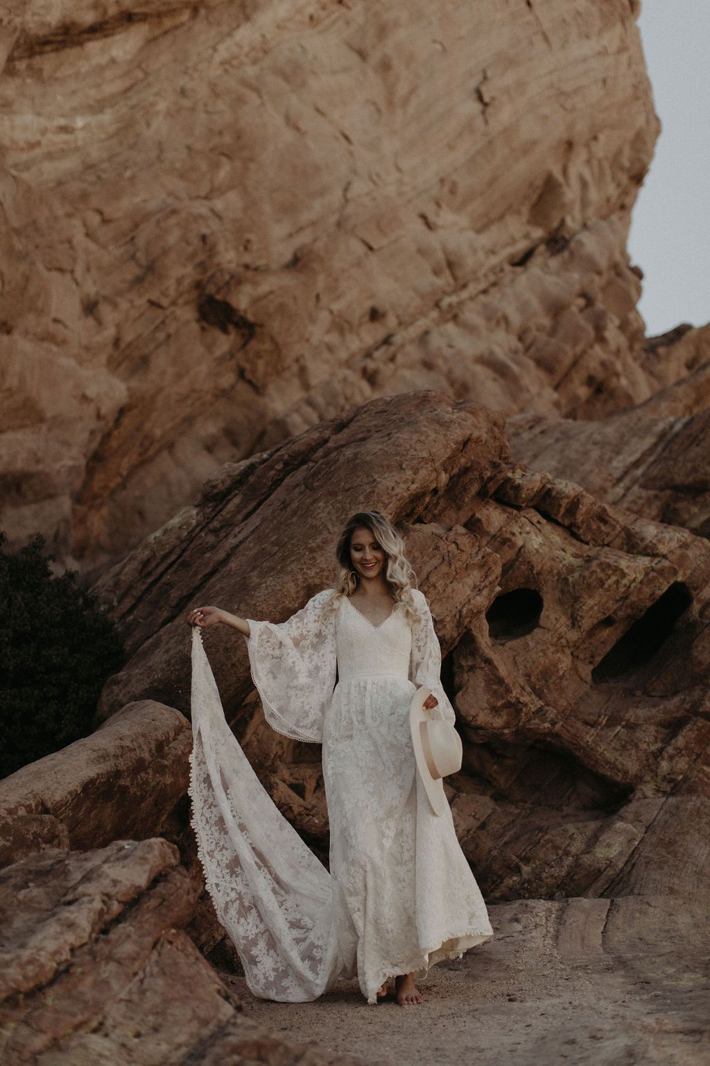 25 Chic Short Wedding Veils to Rock at the Altar