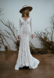 Meet-your-dream-dress-a-geometric-modern-lace-wedding-dress