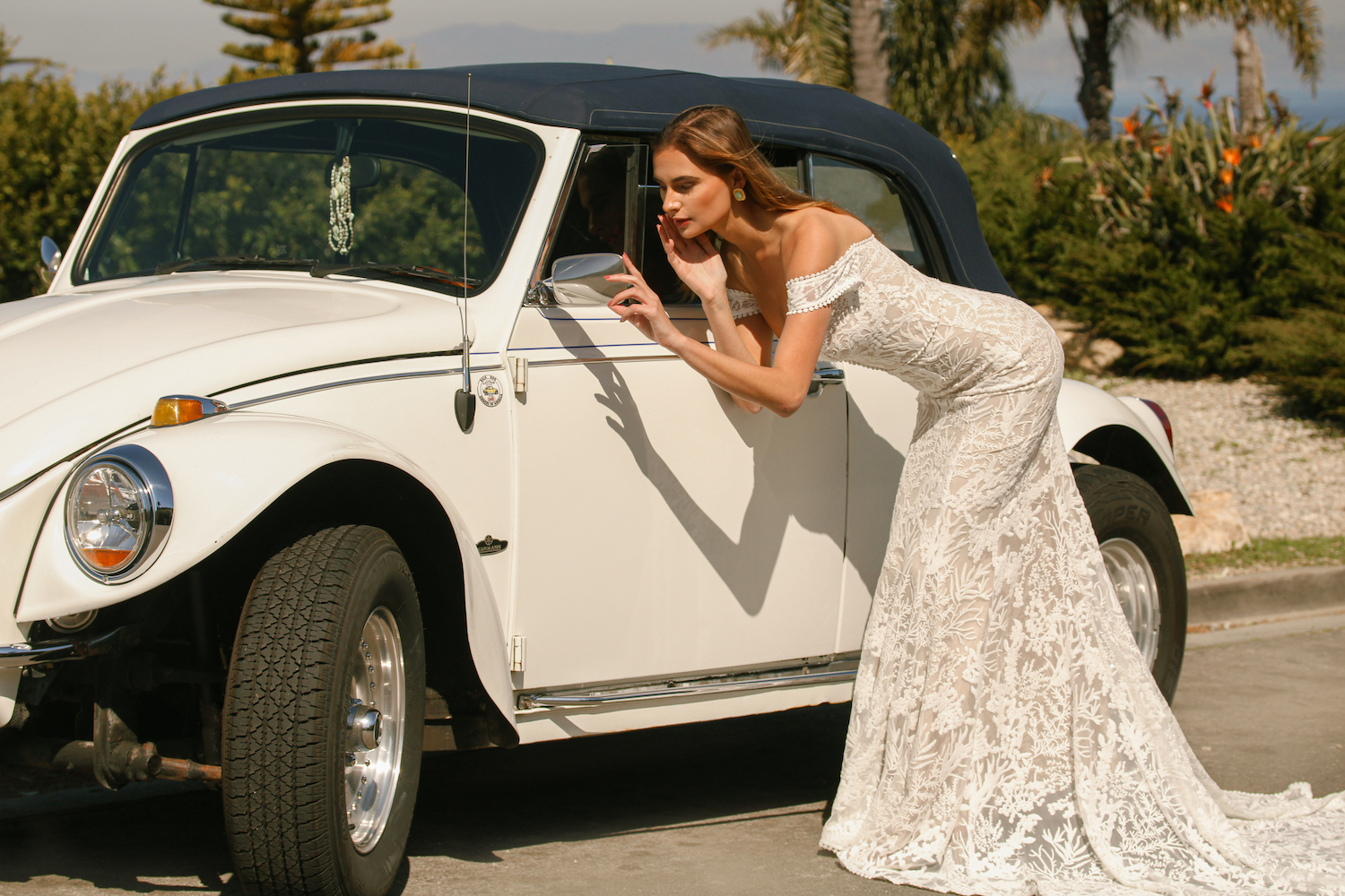 Simple and Elegant Wedding Dresses by Dreamers & Lovers