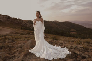 Unique-Wedding-Dresses-for-the-Bride-Who-Knows-Herself