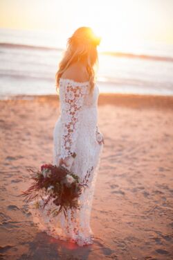 Bride Taylor<br/>Dress Holly